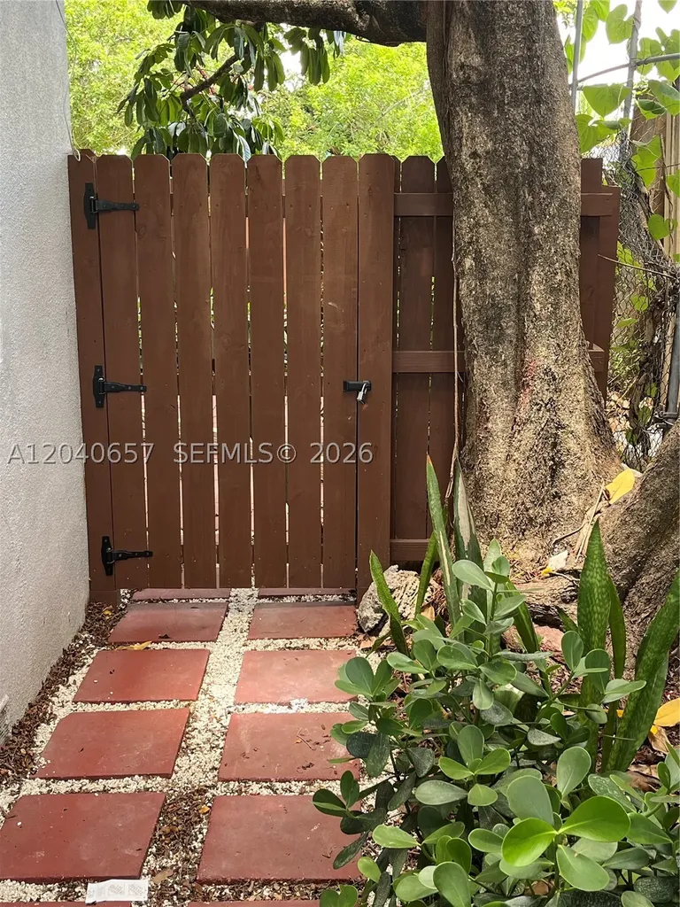 820 SW 31st Avenue Miami FL 33135