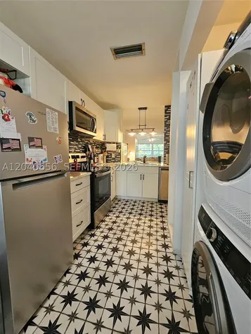 3015 SW 21st Terrace Delray Beach FL 33445