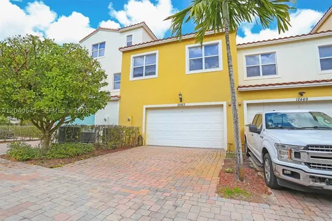 12453 NW 17 Manor Pembroke Pines FL 33028
