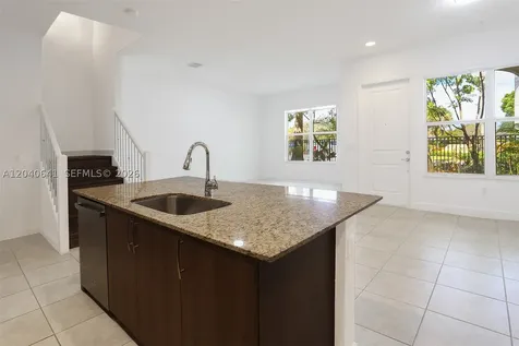 12453 NW 17 Manor Pembroke Pines FL 33028