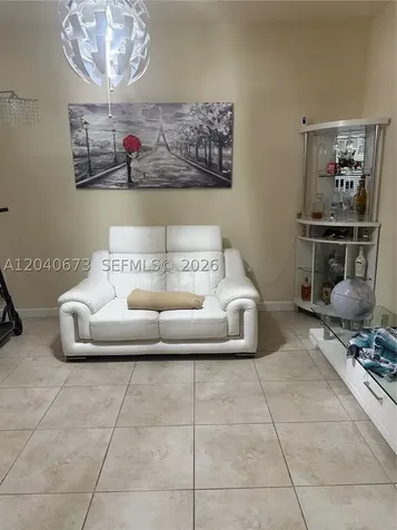 8929 W 35th Way Hialeah FL 33018
