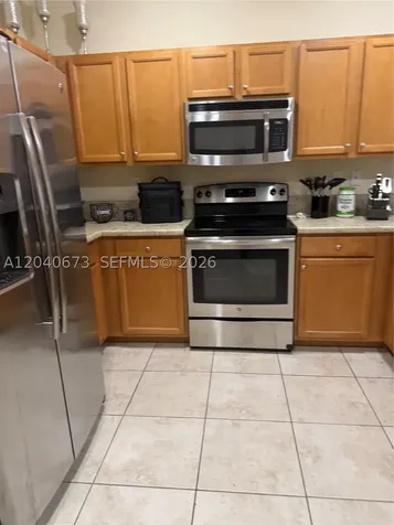 8929 W 35th Way Hialeah FL 33018