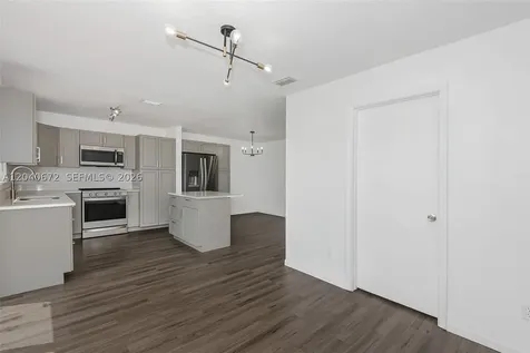 2123 SW 87th Terrace Miramar FL 33025