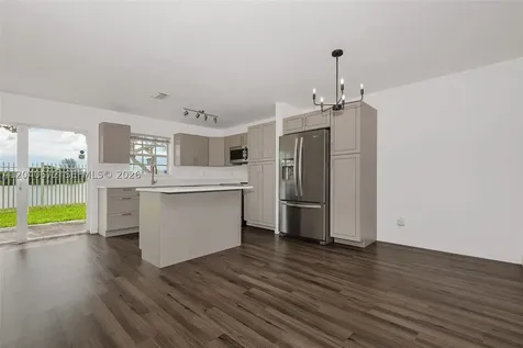 2123 SW 87th Terrace Miramar FL 33025