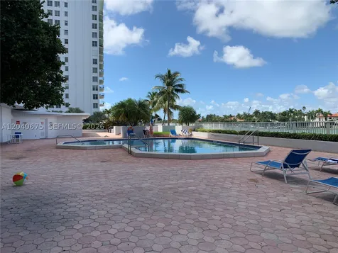 5700 Collins Avenue Miami Beach FL 33140