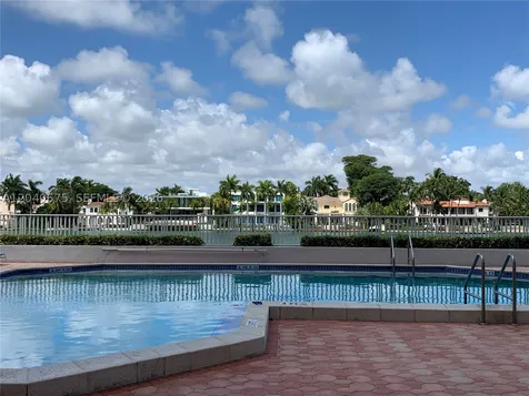 5700 Collins Avenue Miami Beach FL 33140