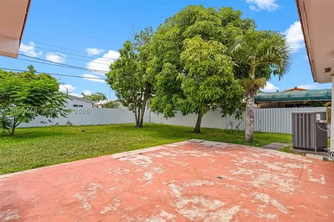 7701 W 16th Court Hialeah FL 33014