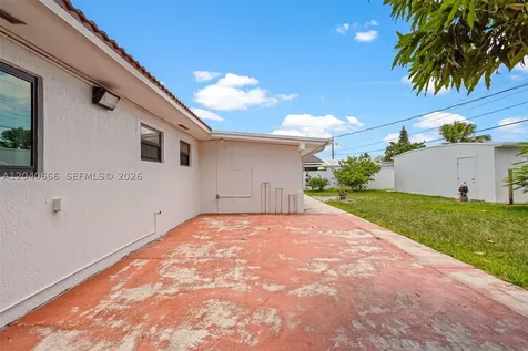 7701 W 16th Court Hialeah FL 33014