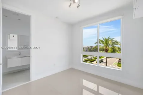 10471 NW 66th Street Doral FL 33178