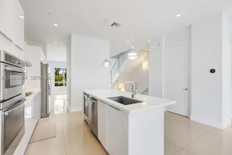 10471 NW 66th Street Doral FL 33178