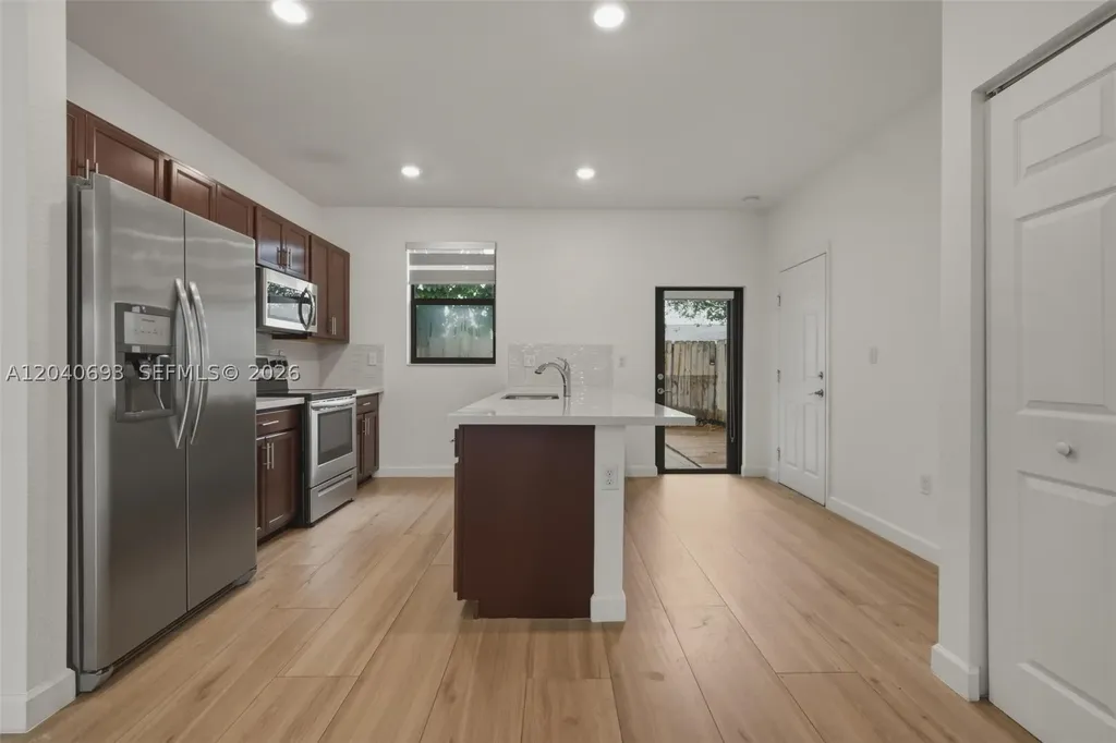 2821 SW 17th Avenue Fort Lauderdale FL 33315