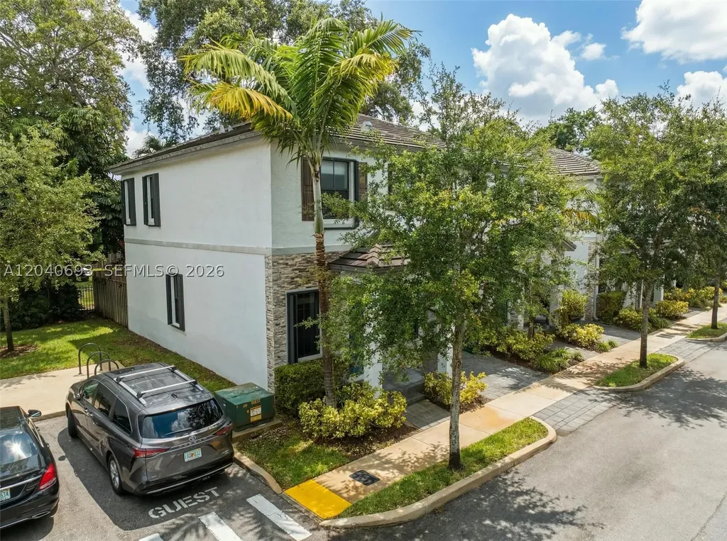 2821 SW 17th Avenue Fort Lauderdale FL 33315