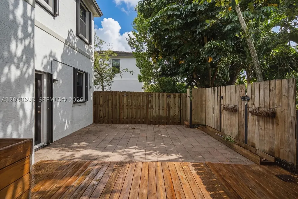 2821 SW 17th Avenue Fort Lauderdale FL 33315