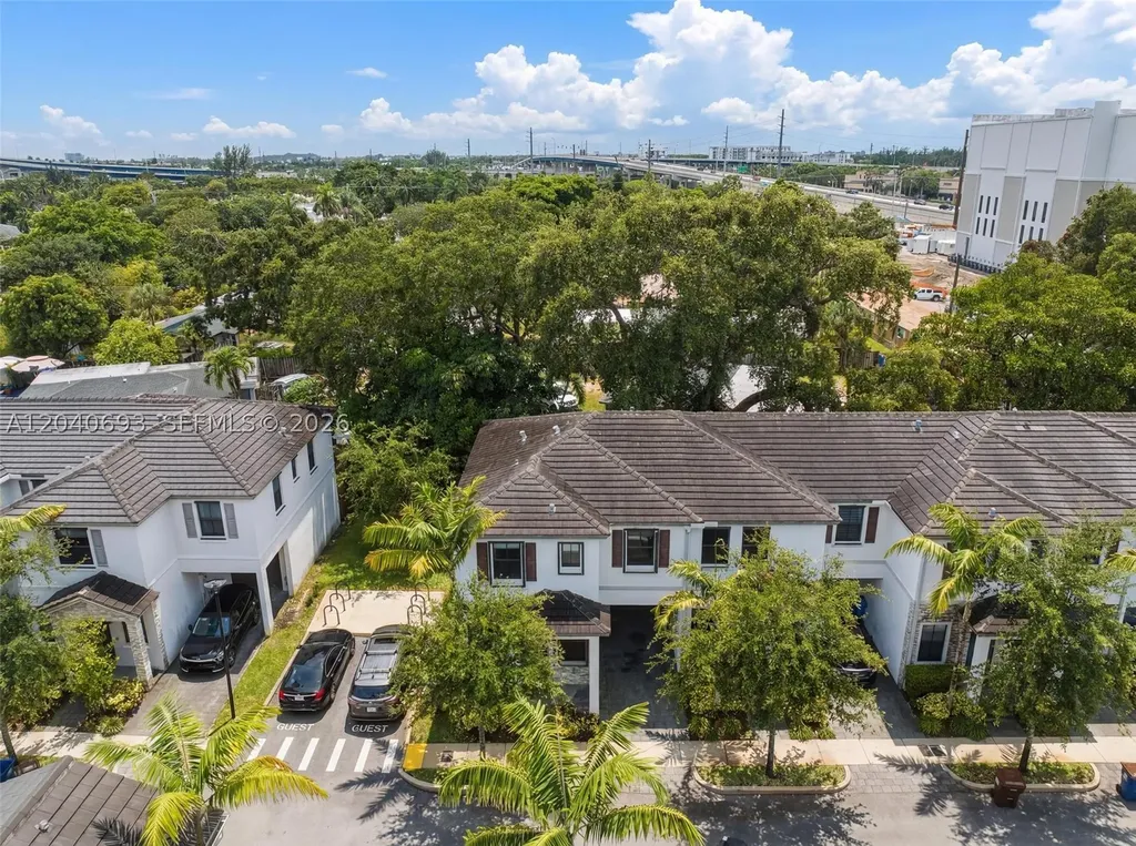 2821 SW 17th Avenue Fort Lauderdale FL 33315