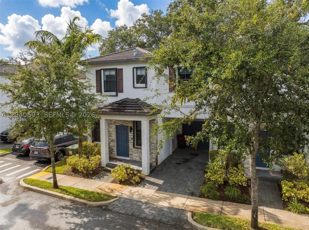 2821 SW 17th Avenue Fort Lauderdale FL 33315