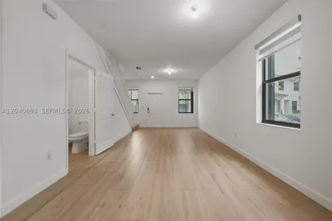2821 SW 17th Avenue Fort Lauderdale FL 33315