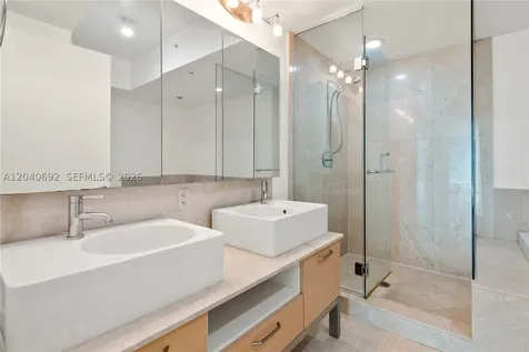 218 SE 14th Street Miami FL 33131