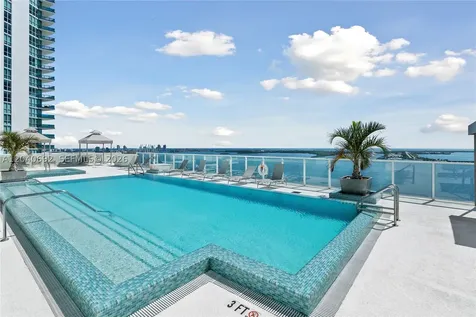 218 SE 14th Street Miami FL 33131