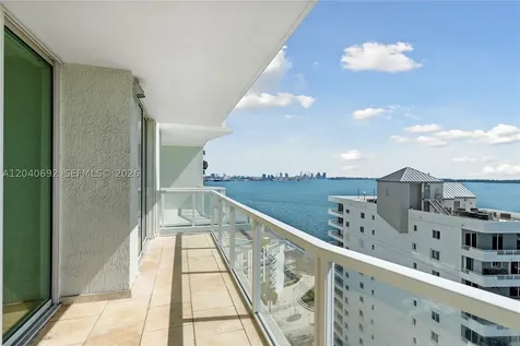 218 SE 14th Street Miami FL 33131
