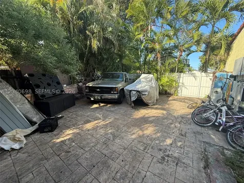 202 To To Lo Chee Drive Hialeah FL 33010