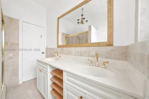 160 NE 44th Street Miami FL 33137