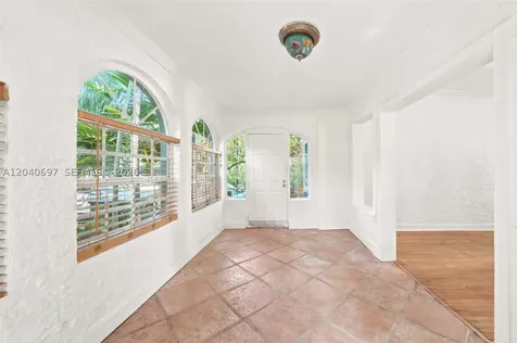 160 NE 44th Street Miami FL 33137