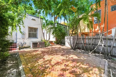 160 NE 44th Street Miami FL 33137