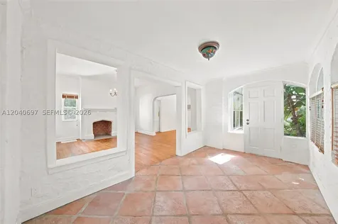 160 NE 44th Street Miami FL 33137