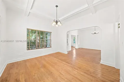 160 NE 44th Street Miami FL 33137