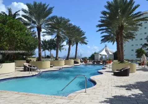 253 NE 2nd Street Miami FL 33132