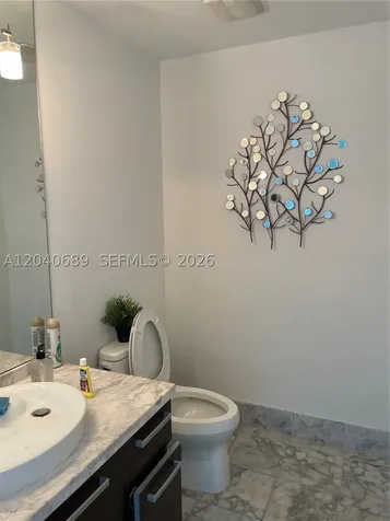 253 NE 2nd Street Miami FL 33132