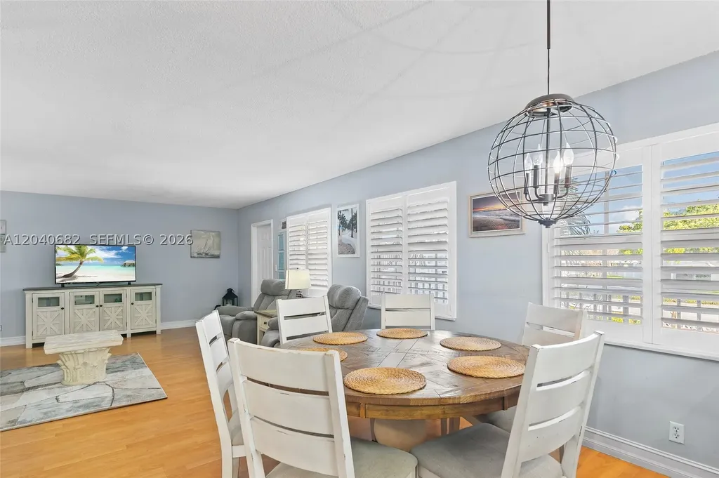 2424 NE 9th Street Fort Lauderdale FL 33304