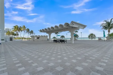 5701 Collins Avenue Miami Beach FL 33140