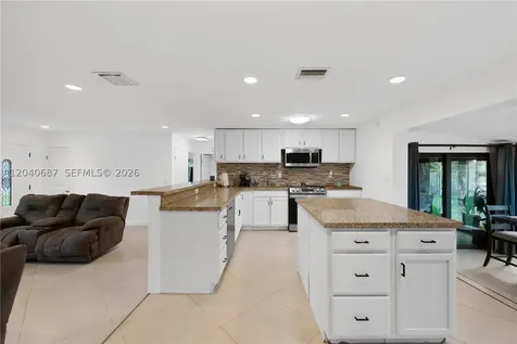 6839 Tradewind Way Lake Worth FL 33462