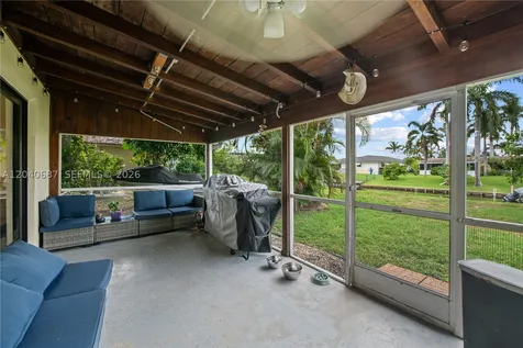 6839 Tradewind Way Lake Worth FL 33462