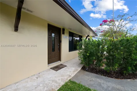 6839 Tradewind Way Lake Worth FL 33462