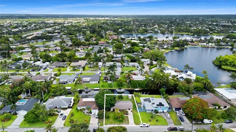 6839 Tradewind Way Lake Worth FL 33462