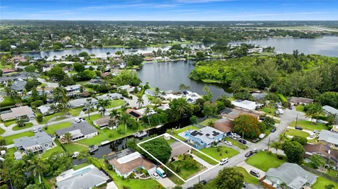 6839 Tradewind Way Lake Worth FL 33462