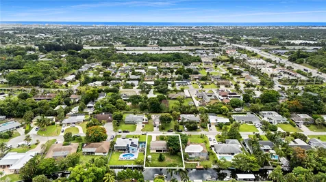 6839 Tradewind Way Lake Worth FL 33462