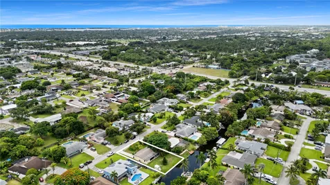 6839 Tradewind Way Lake Worth FL 33462