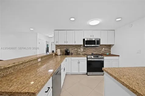 6839 Tradewind Way Lake Worth FL 33462