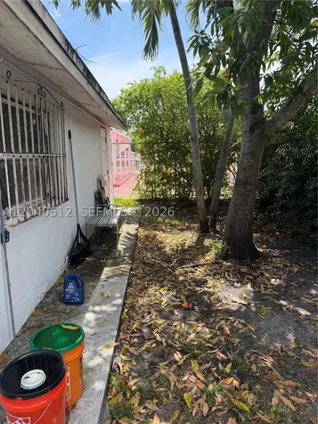 867 NW 109th Street Miami FL 33168