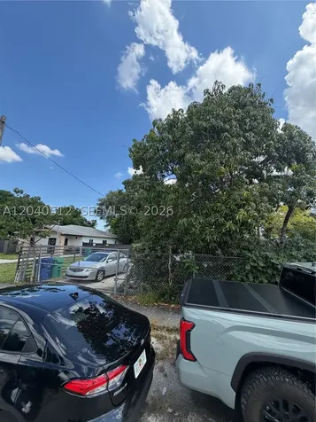 867 NW 109th Street Miami FL 33168