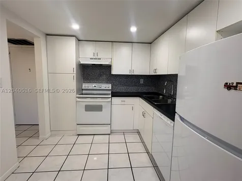 2741 Taft Street Hollywood FL 33020