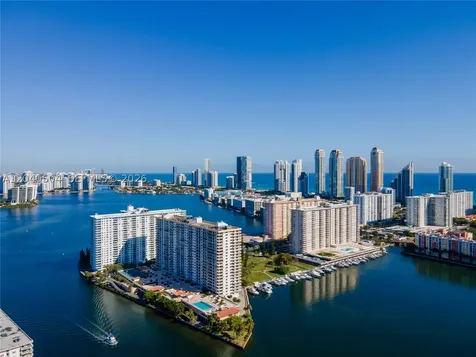 290 174th Street Sunny Isles Beach FL 33160
