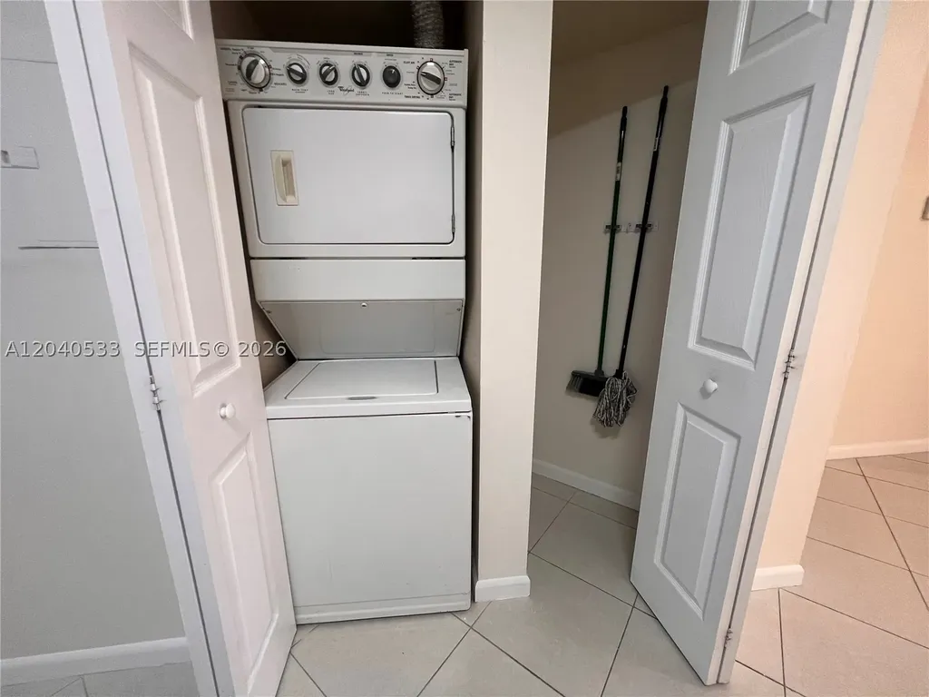 5661 Riverside Drive Coral Springs FL 33067