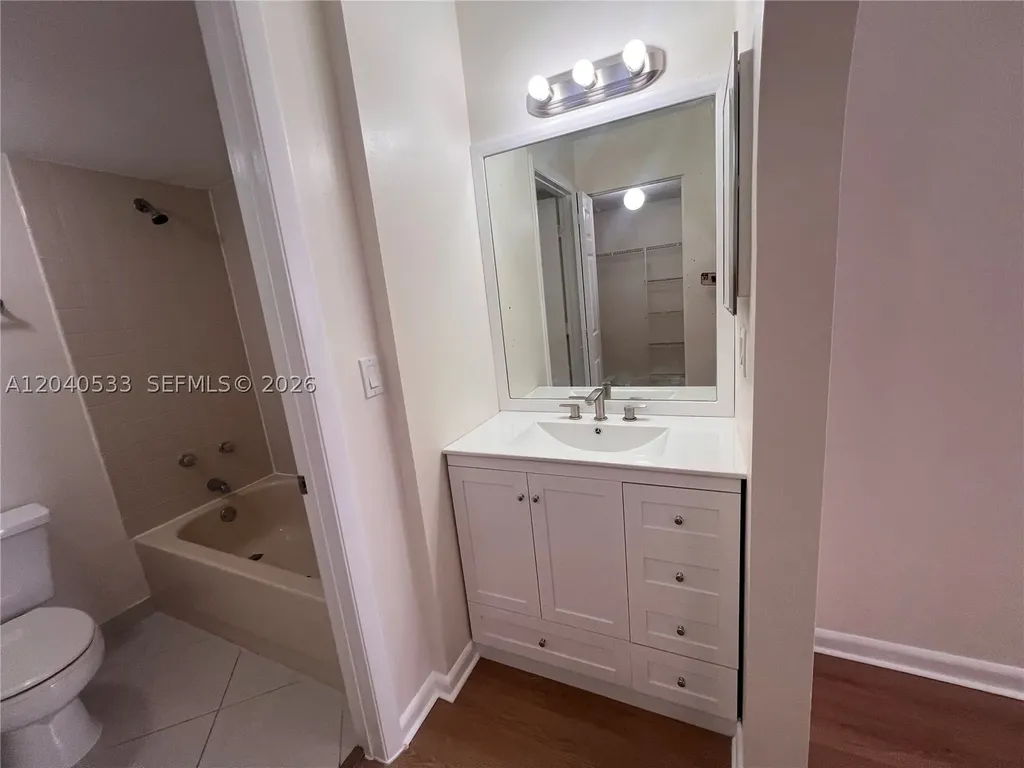 5661 Riverside Drive Coral Springs FL 33067