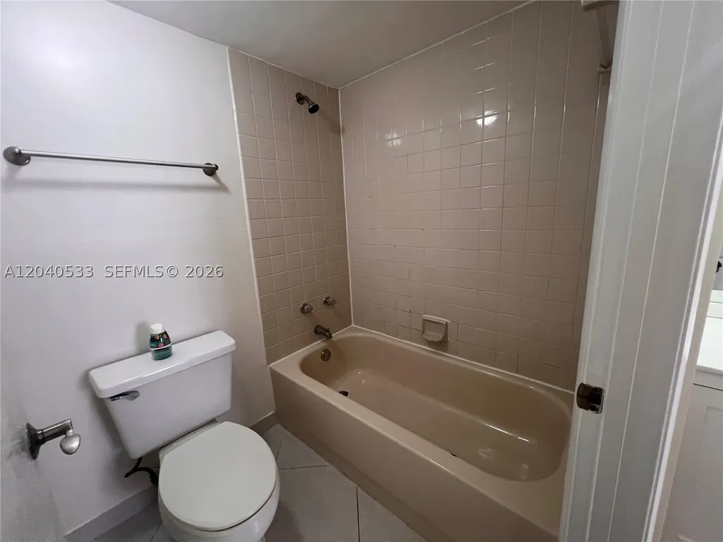 5661 Riverside Drive Coral Springs FL 33067