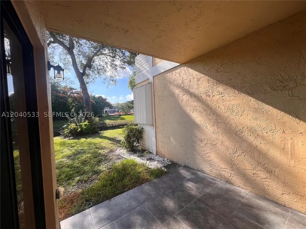 5661 Riverside Drive Coral Springs FL 33067
