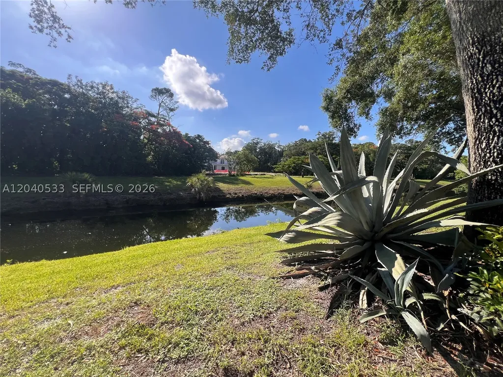 5661 Riverside Drive Coral Springs FL 33067